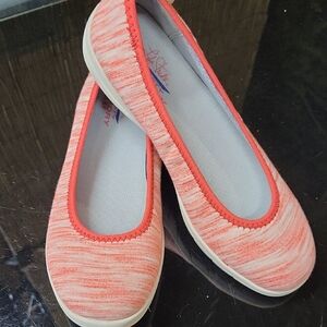 LIFE STRIDE MEMORY FOAM Women's Coral Flats, SIZE 8